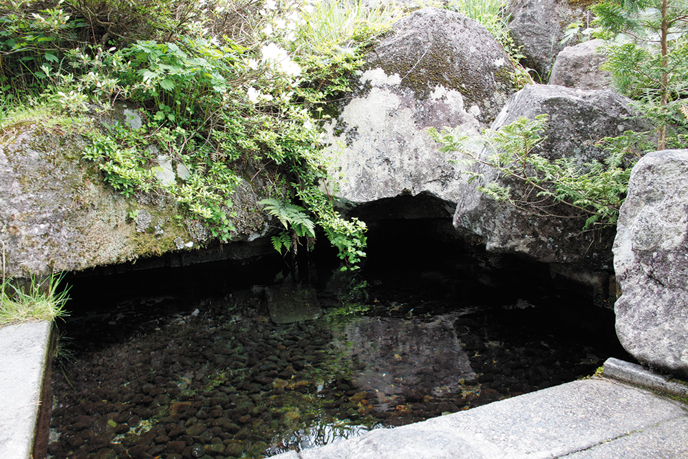 弁財天（畑谷）