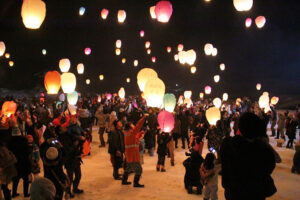 まんだらの里・雪の芸術祭-スカイランタン